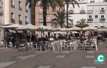 El sector servicios encabeza el descenso del paro en la provincia. 