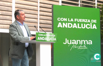 Sanz durante la apertura de la campaña electoral en la capital gaditana