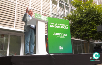 Antonio Sanz durante su intervención en el arranque de la campaña en la capital gaditana