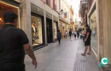 Imagen de una de las calles comerciales de la capital gaditana