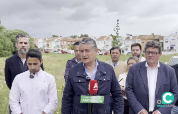 Sanz durante suintervención ante los medios 