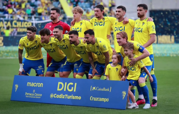Fomración de la escuara cadista en el choque del pasado viernes