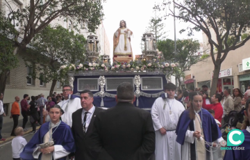 Este año la imagen procesionará por primera vez en peana ejecutada en San Fernando en el taller de Miguel Cuadros
