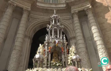 La Custodia a su salida de la Catedral de Cádiz el pasado 2025