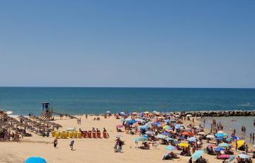 Imagen de una playa de Cádiz este verano.
