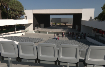 Imagen del escenario del espacio cultural recientemente rehabilitado