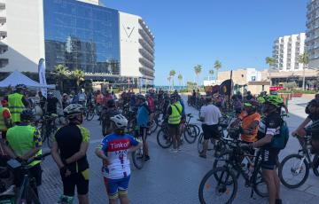 Más de 200 ciclistas han participado en esta ruta que les ha llevado hasta Puerto Real