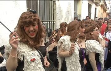 La chirigota callejera Las Cadiwoman actuará en los conciertos de Shakira en Madrid