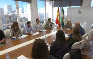 La Junta asesora a las asociaciones de comerciantes sobre los procedimientos obligatorios de ejecutar en las subvenciones recibidas.