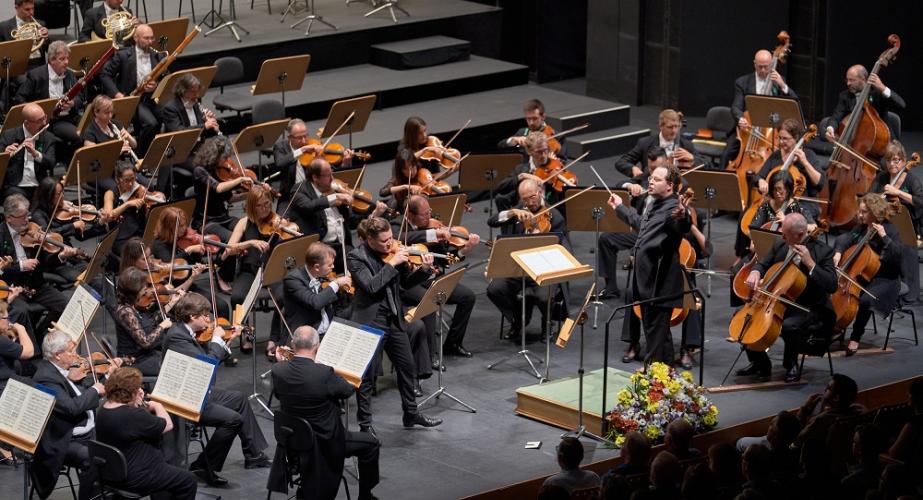 Real orquesta sinfónica de sevilla. homenaje a la generación del 27 y 250 aniversario de beethoven