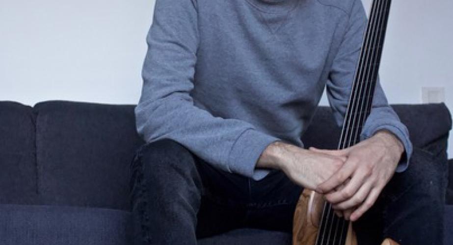 Ismael alcina presenta "scheria"