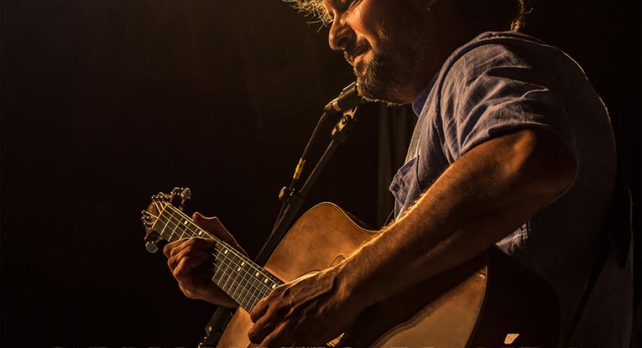 Paco cifuentes presenta "canciones al oido"