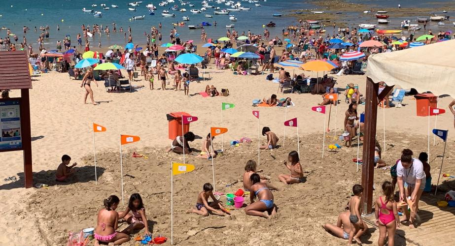 "en verano, un mar de actividades" en las playas de cádiz