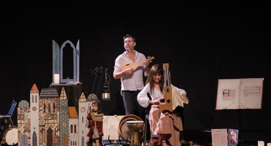 Xxxix festival internacional del títere "ciudad de cádiz": "la pequeña juglaresa"