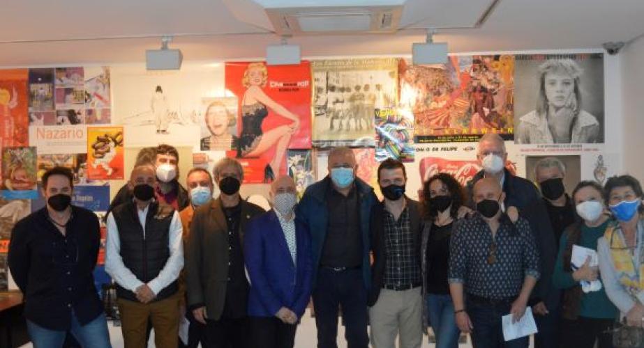 David Saborido, Pepe Muñoz, Pepe Baena, Miguel Ángel Valencia, Paco Mármol, Eduardo Rodríguez Yeyo Argüez, Macarena Alés, Fernando Batista, Candi Garbarino, Silvain Mar y Cristina Velasco.