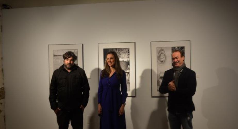 Pepe Baena, la concejala Lola Cazalilla y Javier Osuna, durante la inauguración.