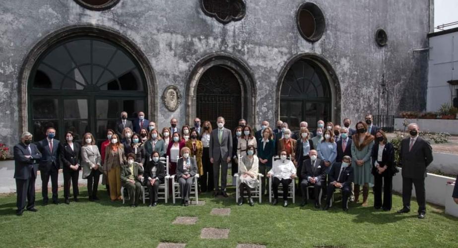 El Rey Felipe con la familia Barbadillo.