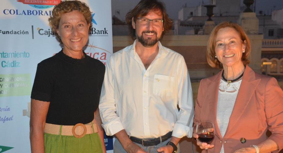 Mónica de Ramón, Manolo Navarro y María José García-Cossio