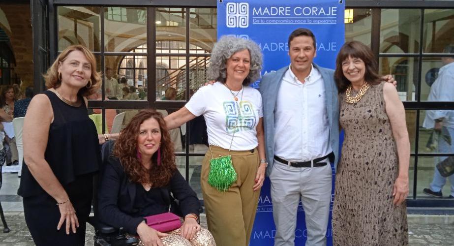 Lola Real, Nuria Álvarez, Pilar de Sobrino, José Macías y Carmen Fidalgo.