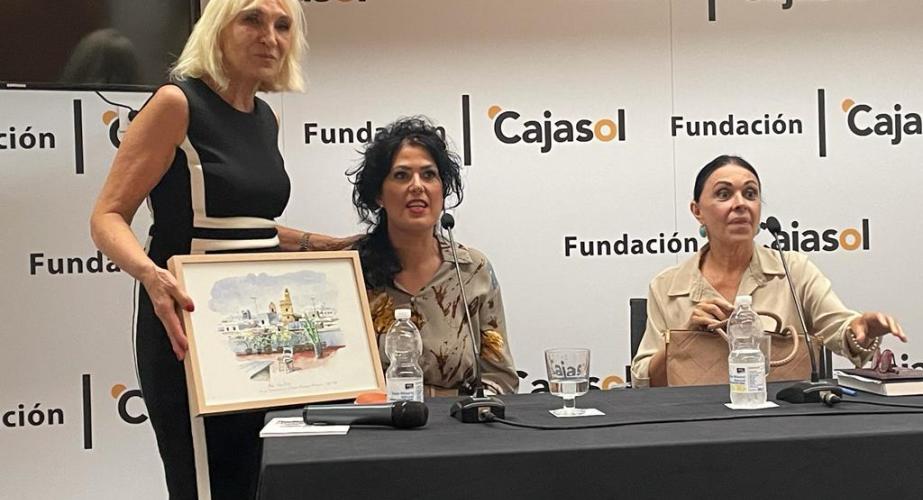 Susi Ciguela, Eva Día y Rosario Anzola, durante la presentación