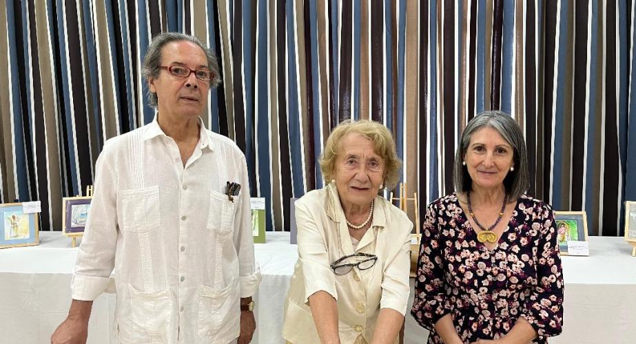 La pintora Teresa Benavides con Manuel Ordás y Juana Boza.