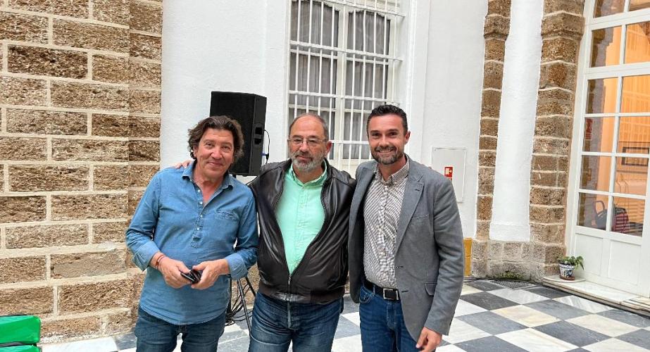 Pepe Barroso, Fernando Santiago y Martín Vila durante el estreno