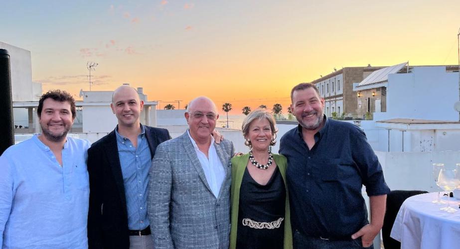  Pepe Gómez Vela, Charo Lacave, y sus hijos Javier, Álvaro y Gonzalo.