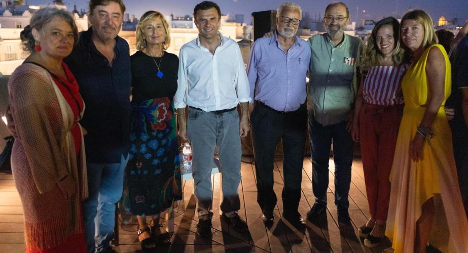 Blanca Flores, Luis García Montero, Cristina Ruiz, el alcalde de Cádiz Bruno García León, Jesús Maeztu, Fernando Santiago y María del Mar Díez.