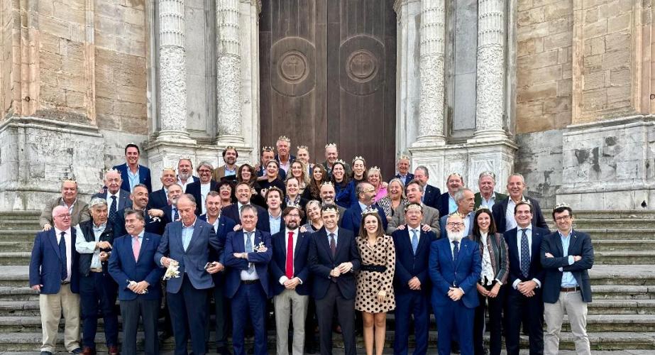El alcalde Bruno García y la concejal Beatriz Gandullo con los Reyes Magos, Estrella de Oriente y Cartero Real 2025 y años anteriores.