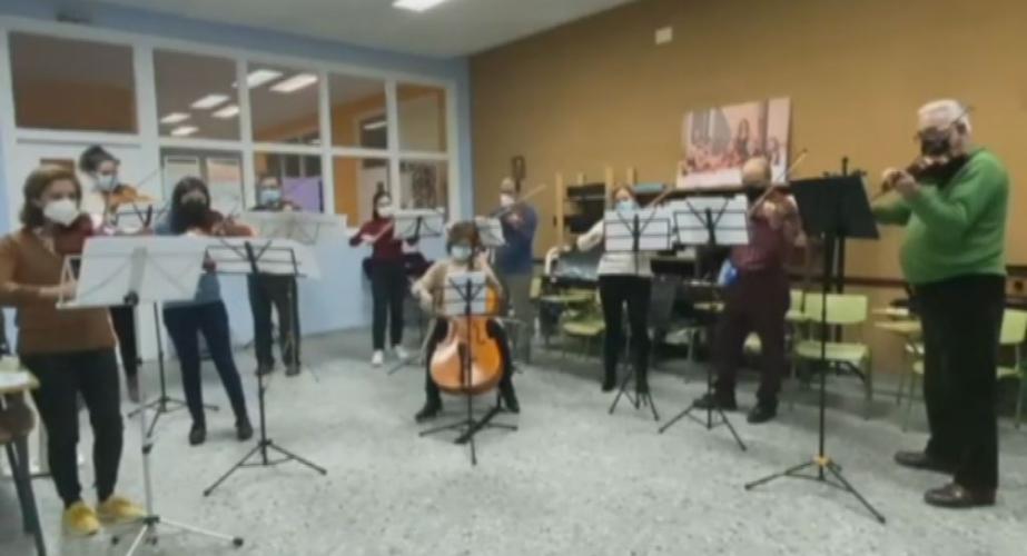 Imagen de uno de los conciertos de la Escuela de Música San Felipe Neri dedicados  a los afectados de COVID