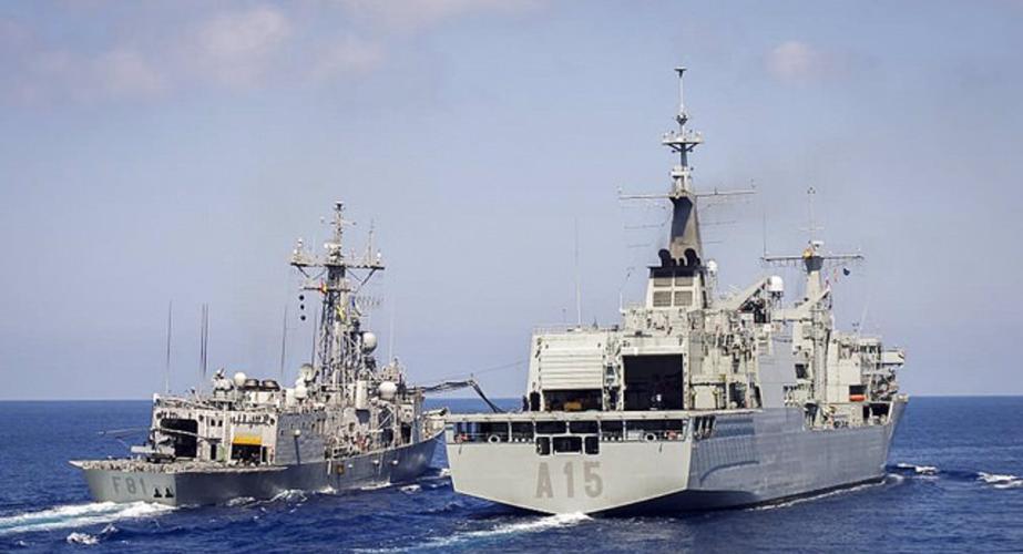 Los buques están atracados en el base Naval de Rota
