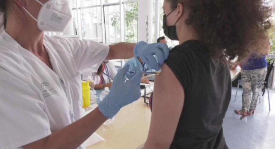 La Universidad de Cádiz acoge jueves y viernes puntos de vacunación masiva