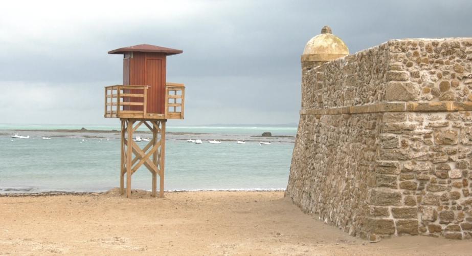El Ayuntamiento prepara las playas para el comienzo de la pretemporada este Domingo de Ramos