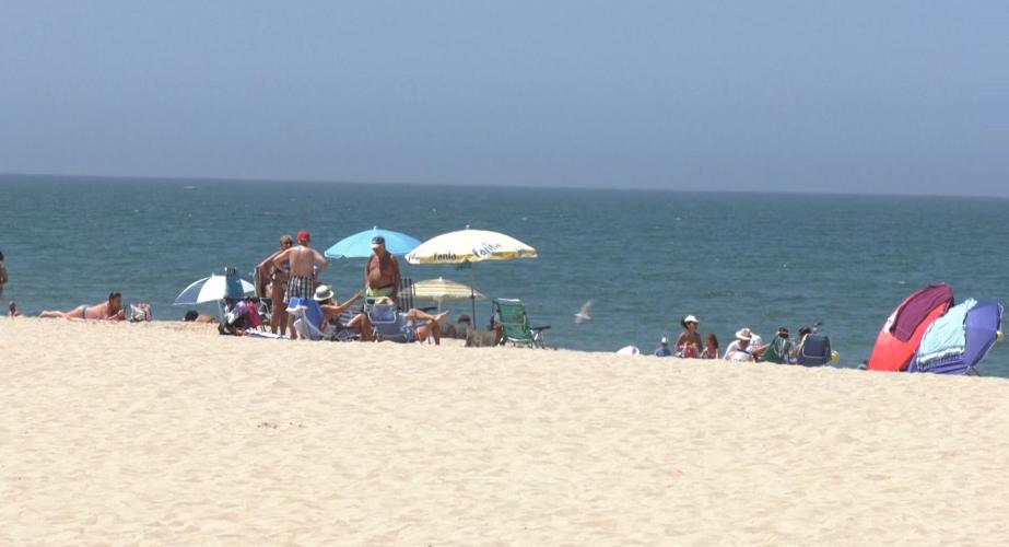 Comienza la temporada alta en las playas de Cádiz