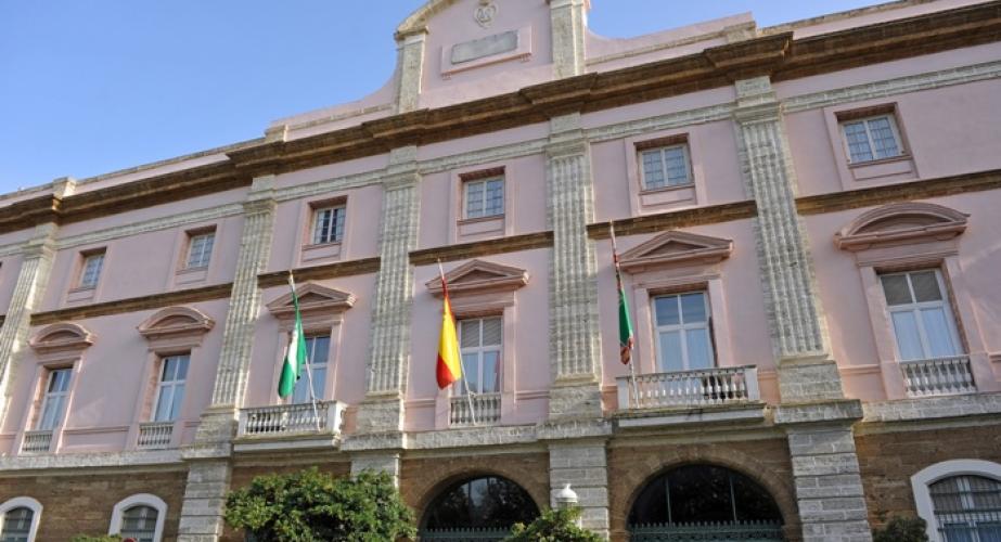 Una imagen de la fachada de la Diputación de Cádiz Una imagen de la fachada de la Diputación de Cádiz
