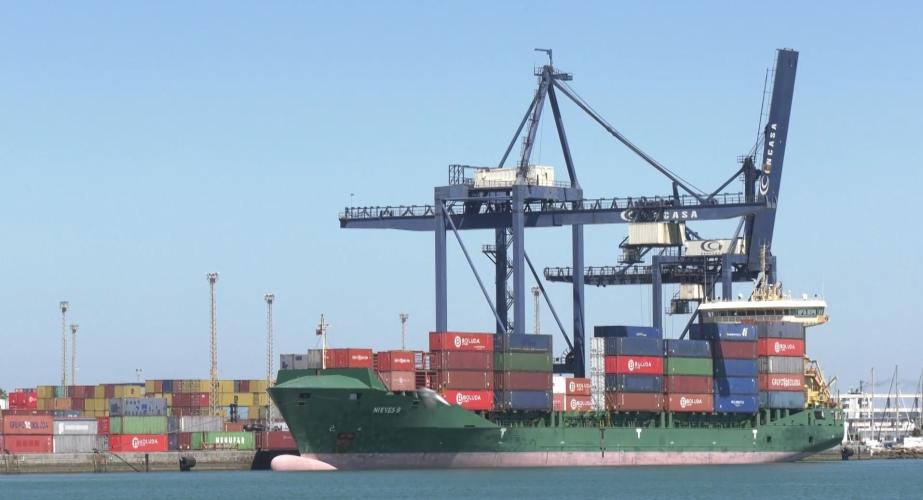 El tráfico de contenedores sigue al alza en el puerto de Cádiz 