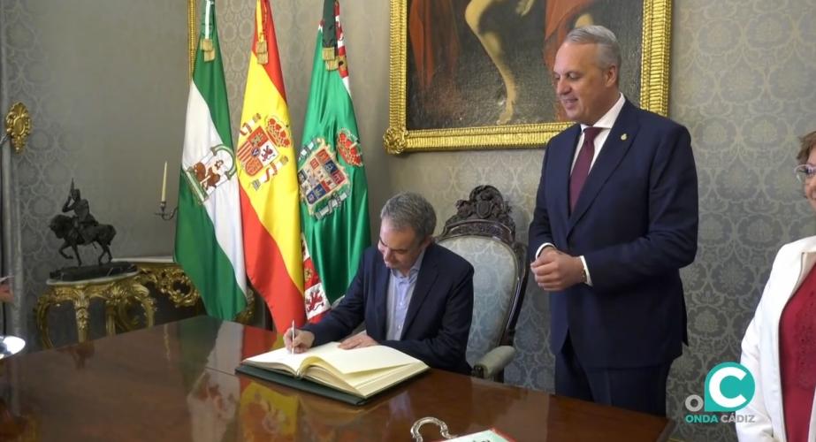 Rodríguez Zapatero inaugura el Foro Internacional Euroafricano