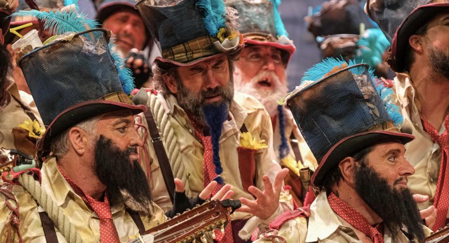El coro “Los Martínez” El coro “Los Martínez”