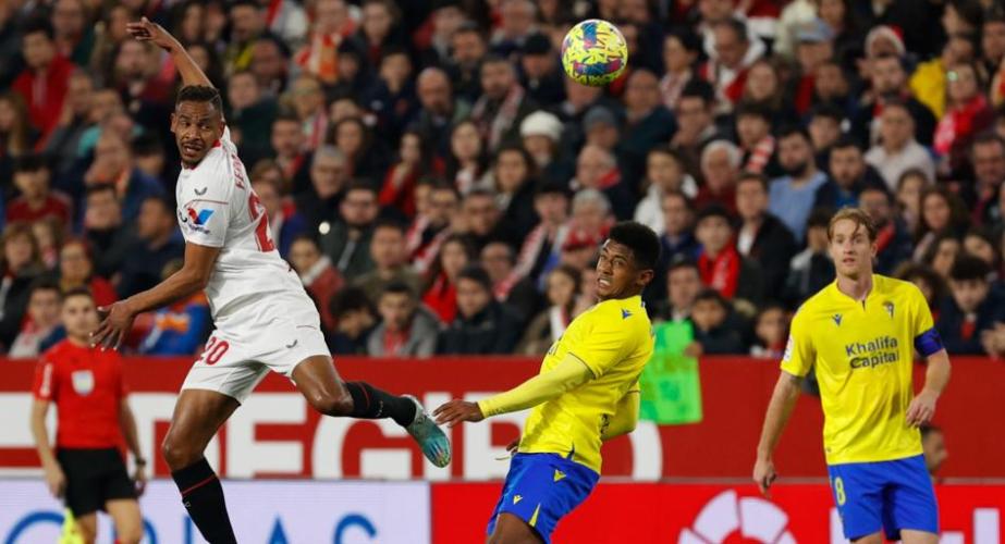 El Cádiz CF ha perdido por un gol a 0 en Sevilla en el estadio de Nervión Los amarillos no hicieron un buen partido