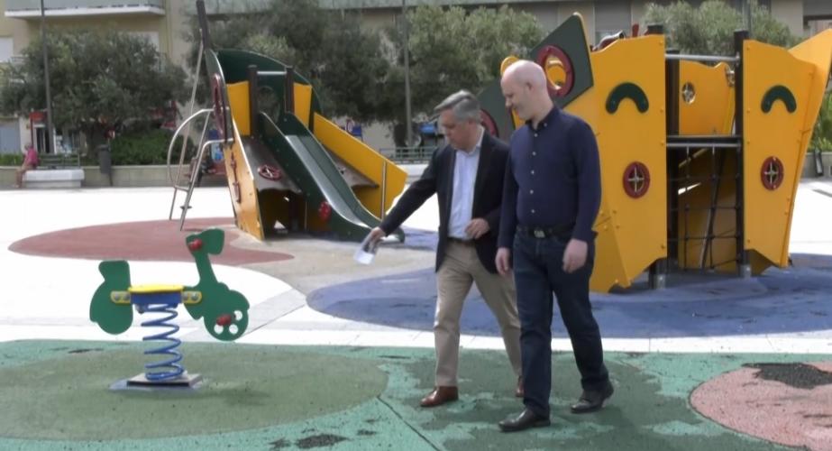 Los socialistas han denunciado que todos los parques infantiles se encuetran en mal estado