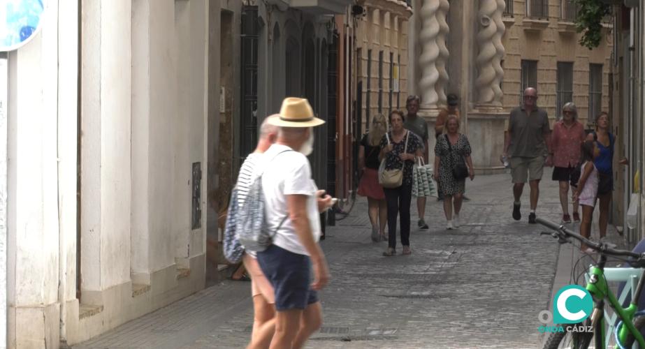 Turistas por las calles de Cádiz 