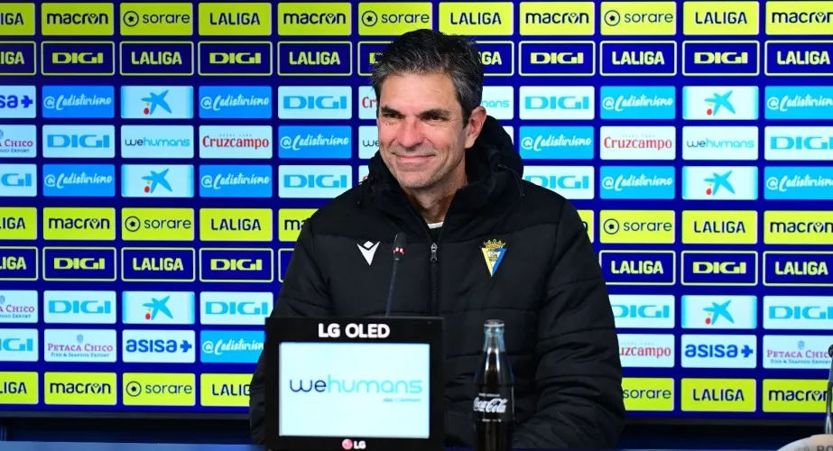 El entrenador en rueda de prensa - Cádiz CF