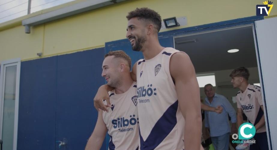 Chris Ramos y Ontiveros en una sesión de entrenamiento de esta semana (Foto: Cádiz CF)