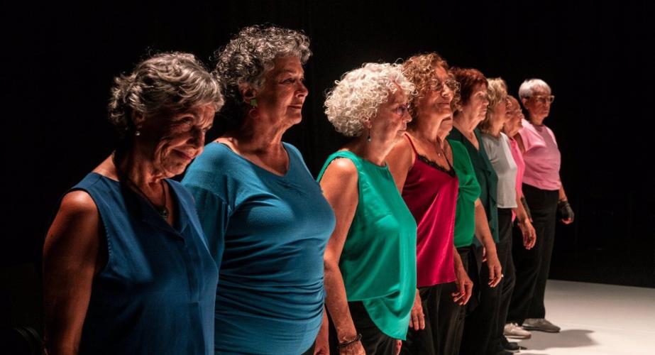 Una escena de 'Principiantes', la danza colectiva de Carlota Mantecón