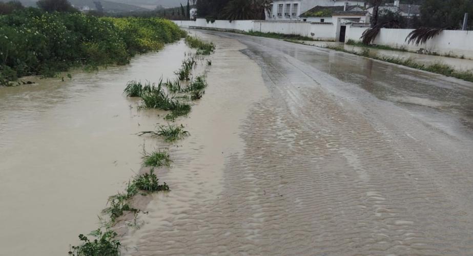 Una carretera afectada por las lluvias en una imagen de archivo.