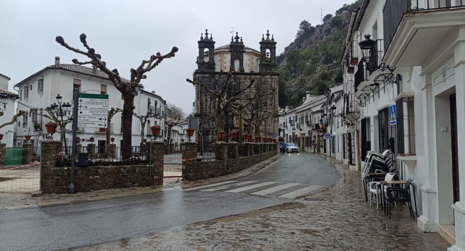 Plaza de España de Grazalema en la Sierra de Cádiz donde se han producido mayores precipitaciones a nivel provincial
