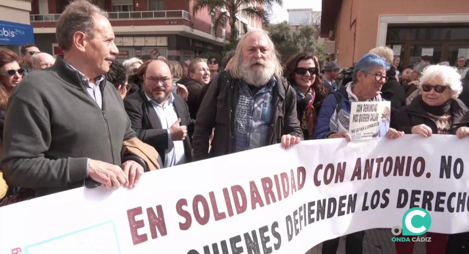 El actvista durante la concentración previa a su juicio el pasado 20 marzo