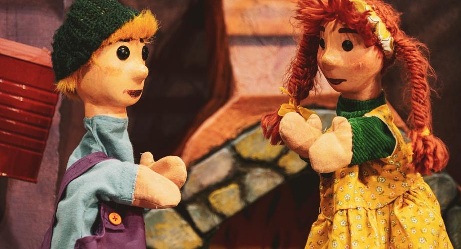 El grupo Atrapante Teatro representará "Hansel y Gretel" a las 18 horas en la Biblioteca Adolfo Suárez