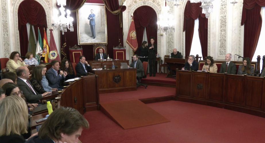 Pleno del Ayuntamiento de Cádiz en una imagen de archivo