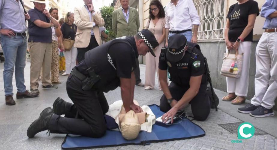 Ejercicio de reanimación cardiaca en la capital gaditana